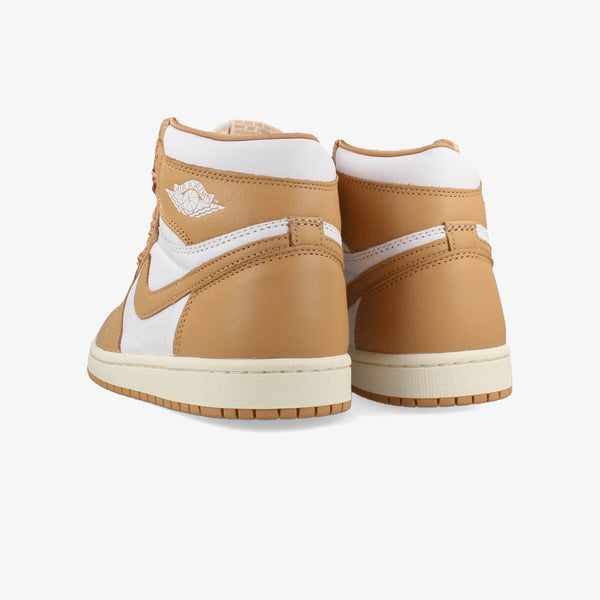 NIKE WMNS AIR JORDAN 1 RETRO HI OG PRALINE/WHITE/SAIL