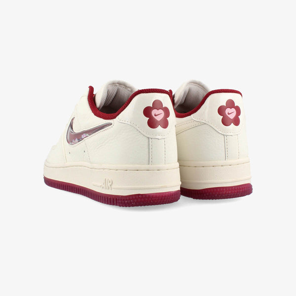 NIKE WMNS AIR FORCE 1 LOW '07 SE PRM 【VALENTINE'S DAY】 SAIL/TEAM RED/MEDIUM SOFT PINK/GYM RED