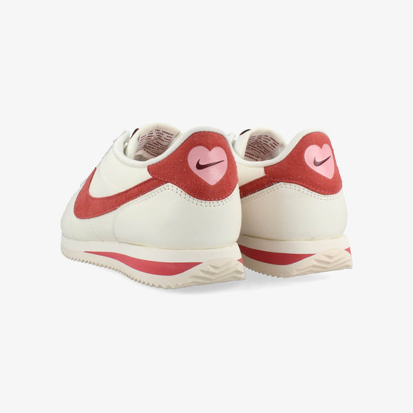 NIKE WMNS CORTEZ SE 【VALENTINE'S DAY】 SAIL/ADOBE/MED SOFT PINK/TEAM RED